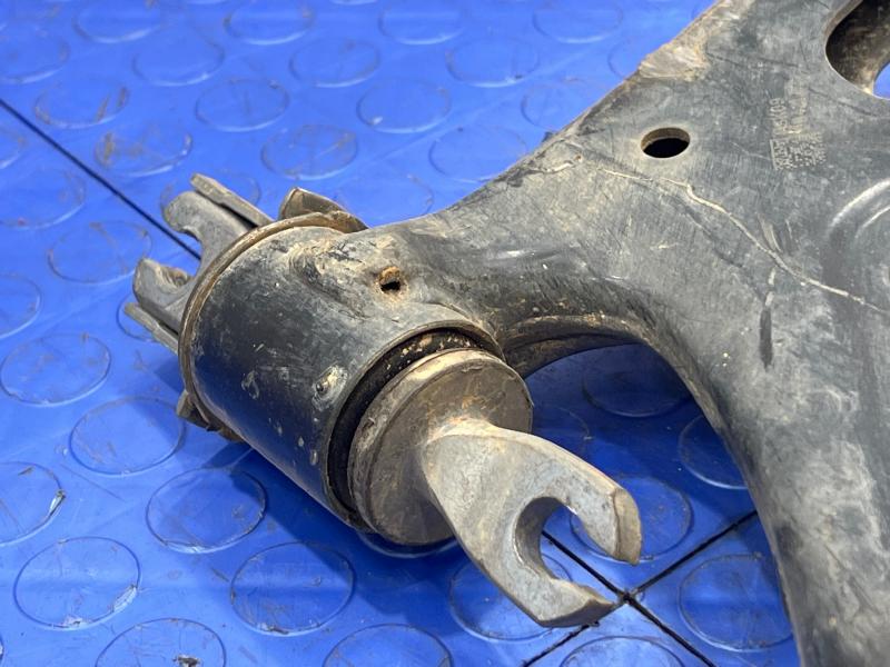 2020 GMC Terrain Lower Control Arm Front