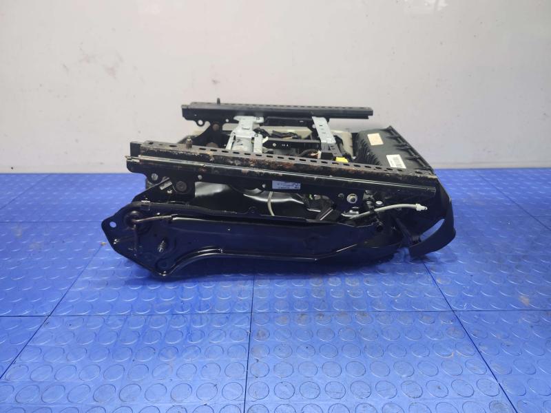 2006 Mercedes CLS-Class Seat Track