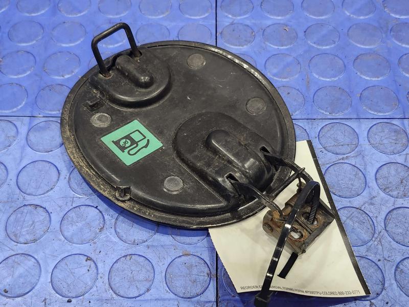2011 Maserati Quattroporte Fuel Tank Door
