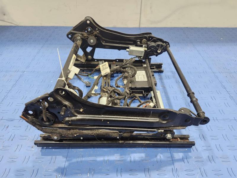 2010 Mercedes ML-Class Seat Track