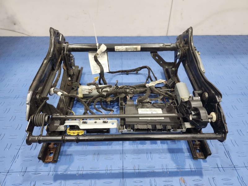 2010 Mercedes ML-Class Seat Track