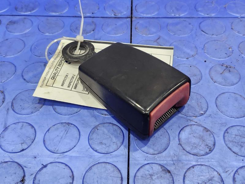 2012 Mercedes Sprinter Front Seat Belt