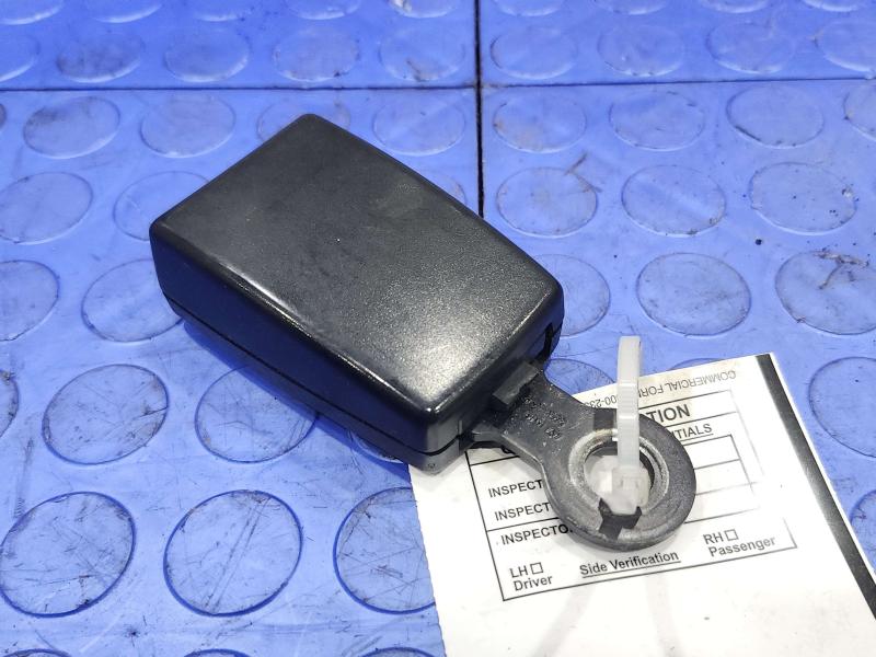 2012 Mercedes Sprinter Front Seat Belt