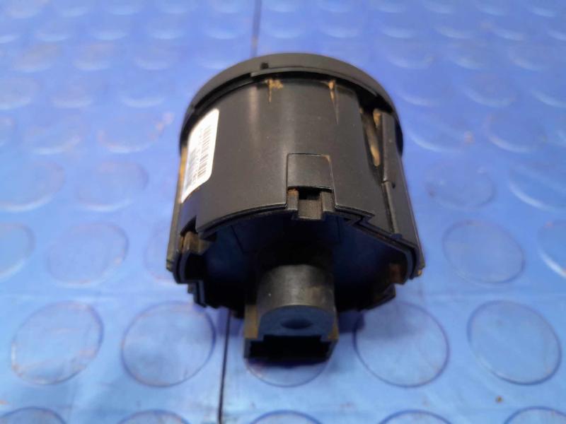 2013 Ford F-150 Headlight Switch (Dash Mtd)