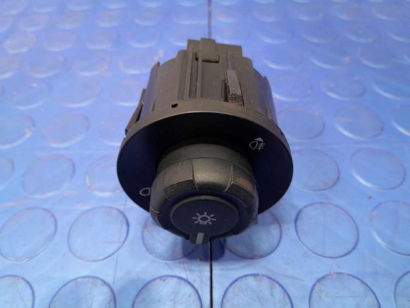 2013 Ford F-150 Headlight Switch (Dash Mtd)
