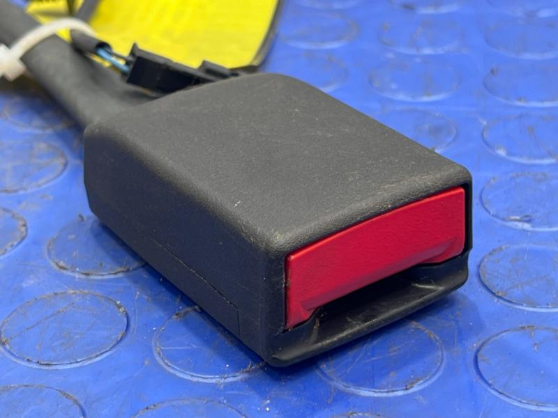 2020 GMC Terrain Front Seat Belt