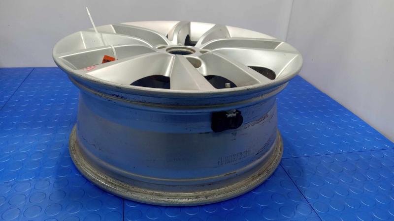 2017 Kia Sorento Wheel