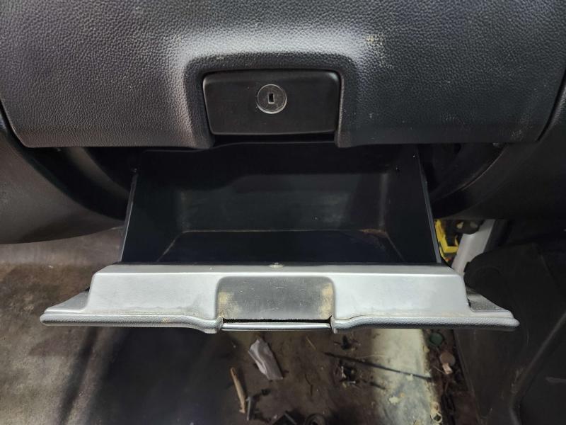 2016 Chevrolet Silverado 1500 Glove Box
