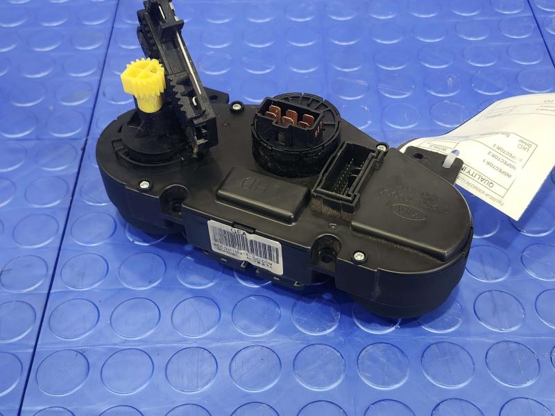 2010 Kia Rio Heater A/C Control