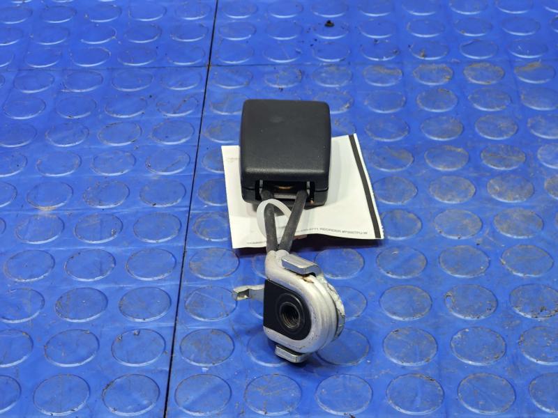 2006 Mercedes CLS-Class Rear Seat Belt
