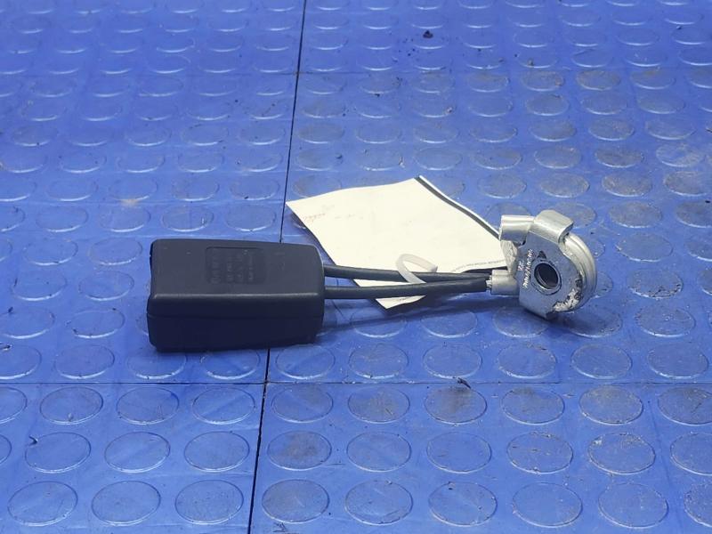 2006 Mercedes CLS-Class Rear Seat Belt