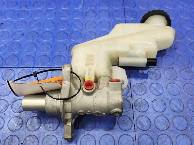 2020-2021 Nissan Sentra Brake Master Cylinder Assembly Genuine OEM 460106LA0D