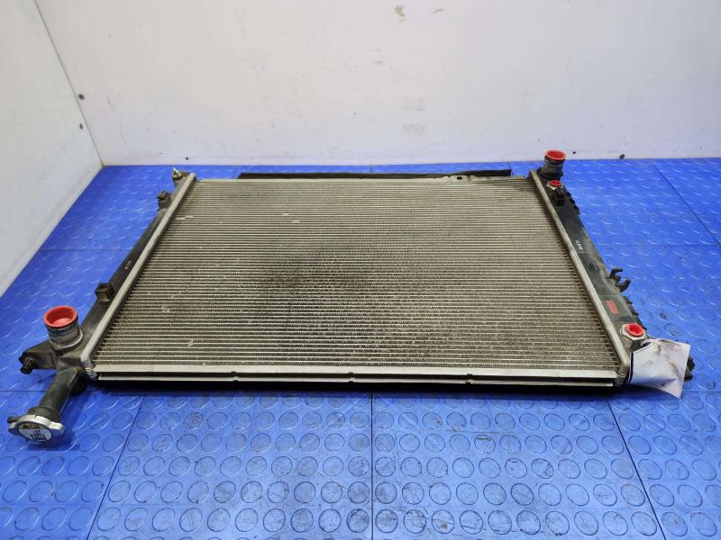 2016 Kia Sedona Radiator