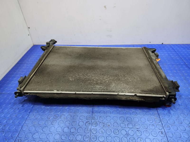 2016 Kia Sedona Radiator