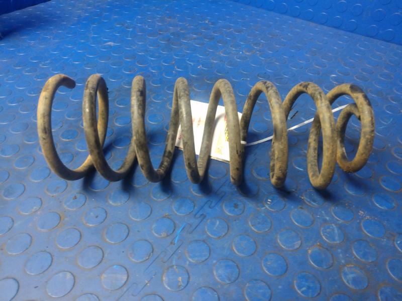 1993 - 1998 Jeep Grand Cherokee Rear Coil Spring OEM 52088364