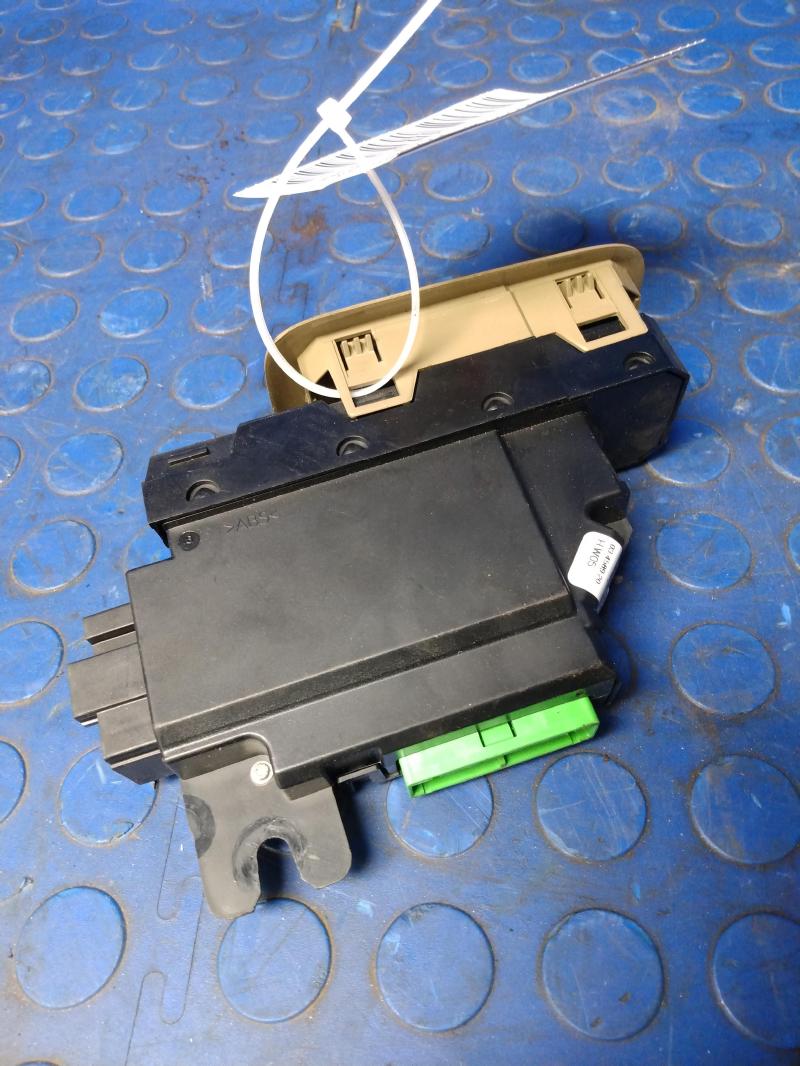 2010 Volvo XC90 Door Switch Front
