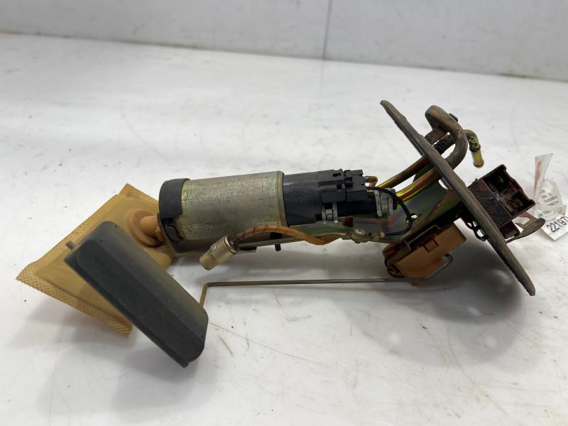 1999 2000 Honda CR-V Fuel Pump Assembly OEM 17040S10A10
