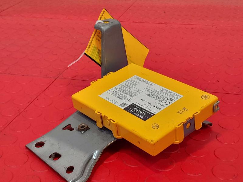 2006-2008 Lexus GS Keyless Ignition Locking Control Module OEM 8999030114