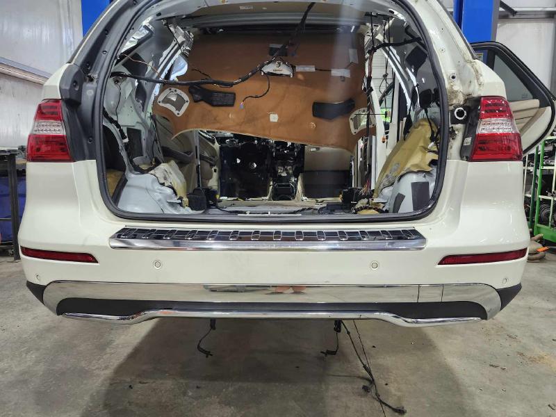 2012 Mercedes ML-Class Rear Bumper Assembly