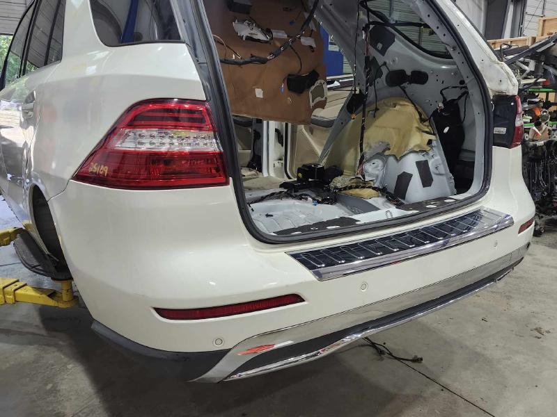 2012 Mercedes ML-Class Rear Bumper Assembly