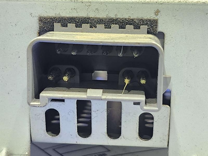 2005-2010 Ford Mustang Radio Amplifer Assembly Genuine OEM 4R3Z18B849AB