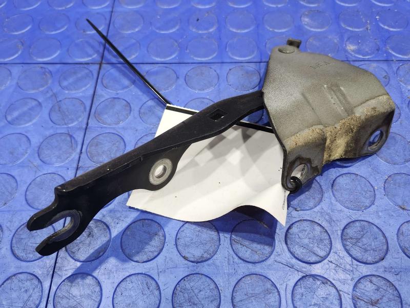 2013 Mazda Mazda2 Hood Hinge