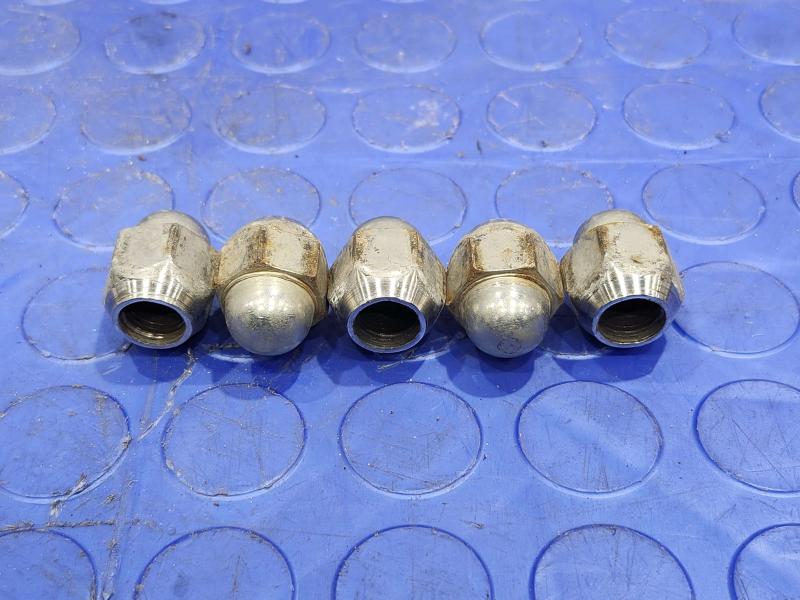 2008 Subaru Legacy Lug Nuts