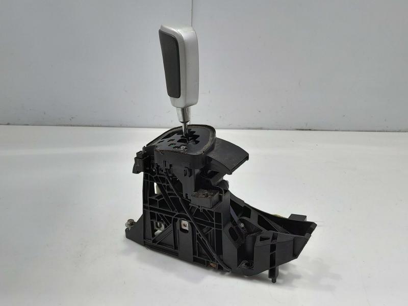 2008 - 2010 Toyota Sequoia Automatic Transmission Gear Shifter Assembly OEM 33550-0C010