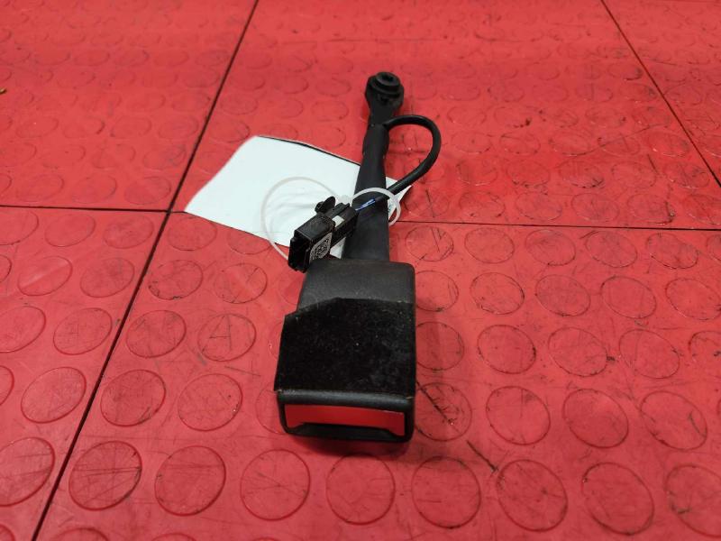 2015 Buick Regal Front Seat Belt