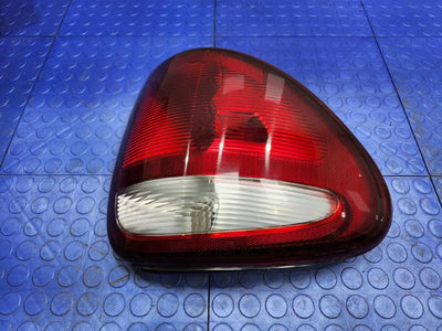2001 Chrysler Town & Country Tail Light Assembly