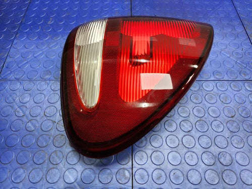 2001 Chrysler Town & Country Tail Light Assembly