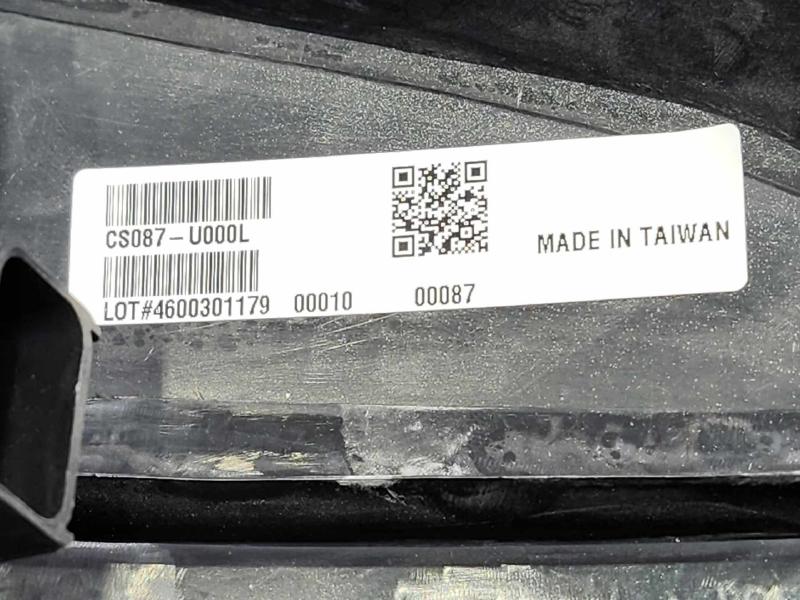 2001 Chrysler Town & Country Tail Light Assembly