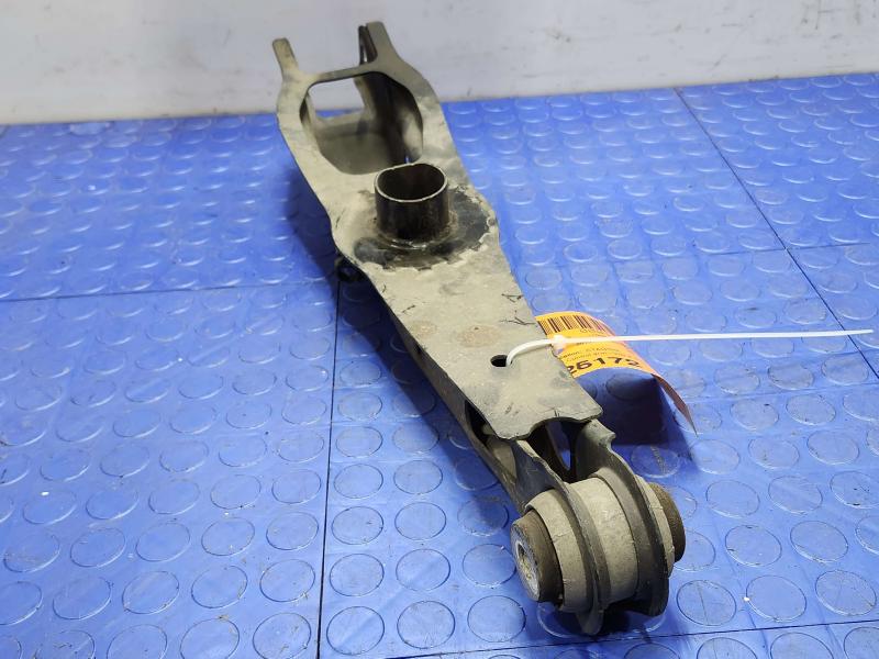 2017 GMC Acadia Lower Control Arm Rr