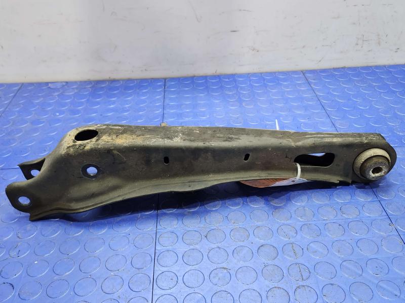 2017 GMC Acadia Lower Control Arm Rr
