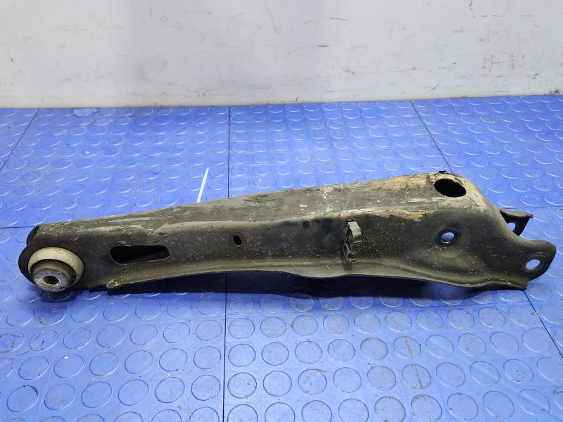 2017 GMC Acadia Lower Control Arm Rr