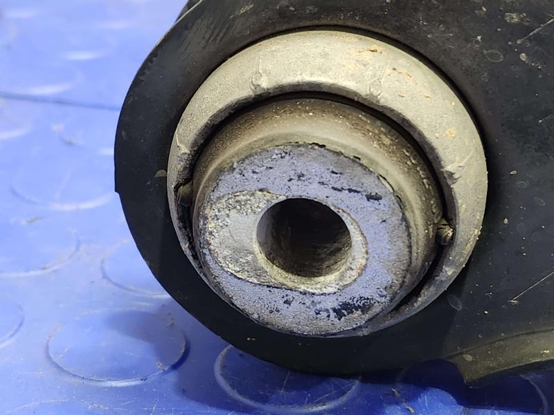 2017 GMC Acadia Lower Control Arm Rr