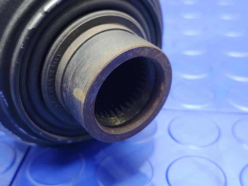 2011 Volkswagen Touareg Front Drive Shaft