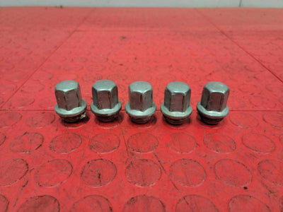 2008 Saturn Vue Lug Nuts