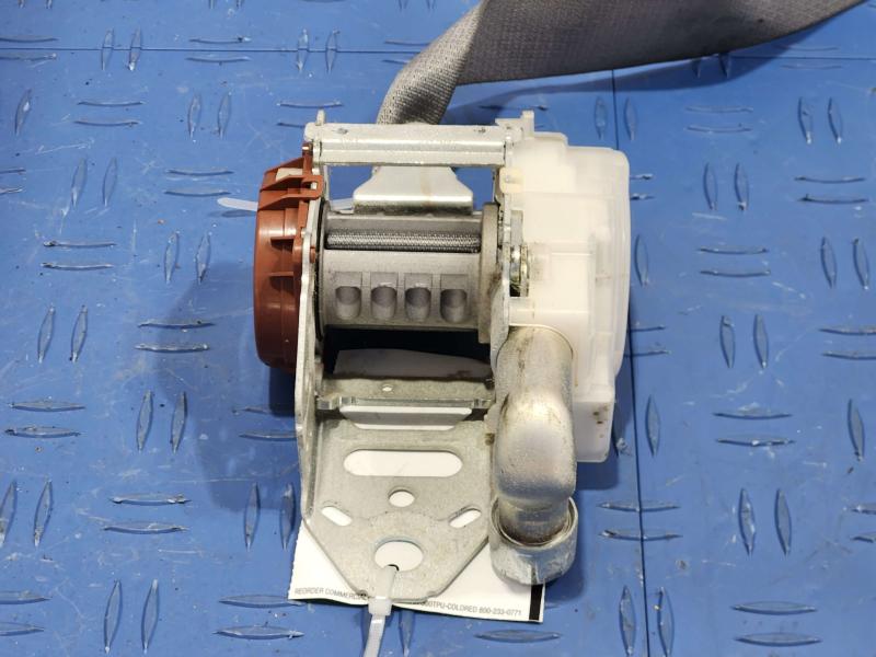 2013 Toyota Camry Front Seat Belt