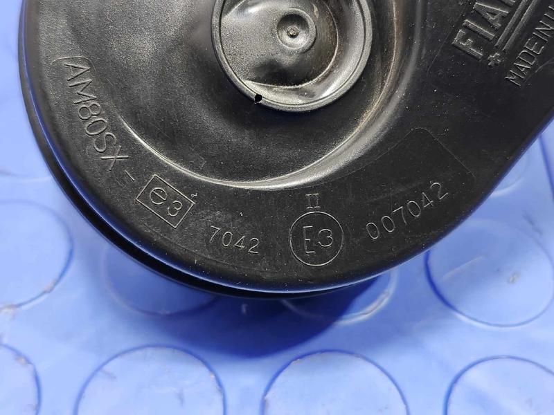 2023 Chevrolet Bolt EUV Horn