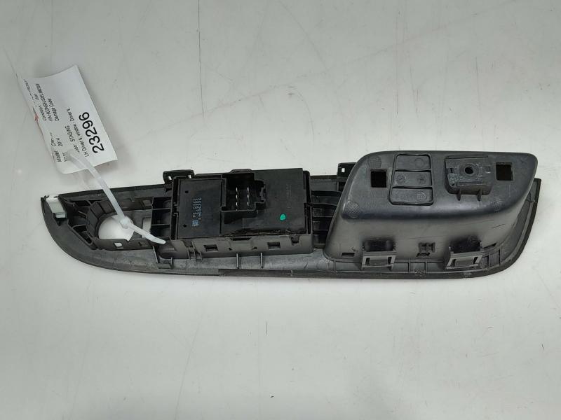 2014 Chevrolet Caprice Door Switch Front
