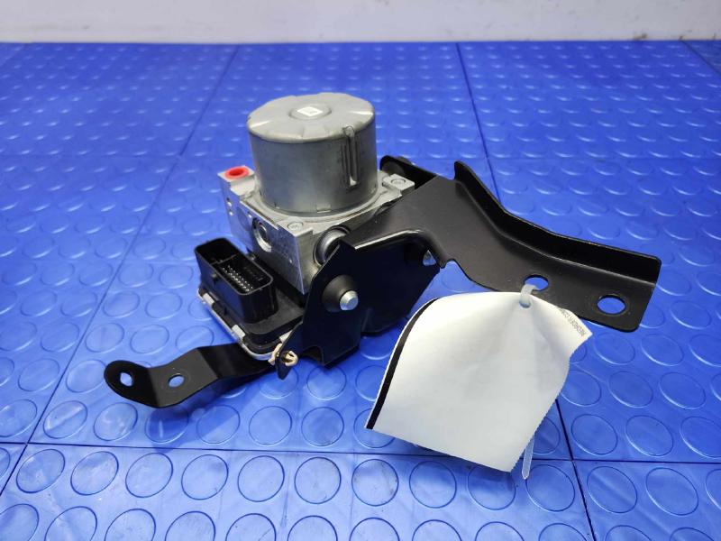 2022 Mitsubishi Eclipse Cross ABS Anti Lock Brake Pump Modulator Assembly OEM 4670B893