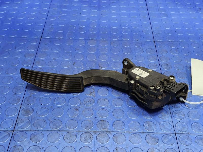 2007 Hummer H3 Pedal Assembly