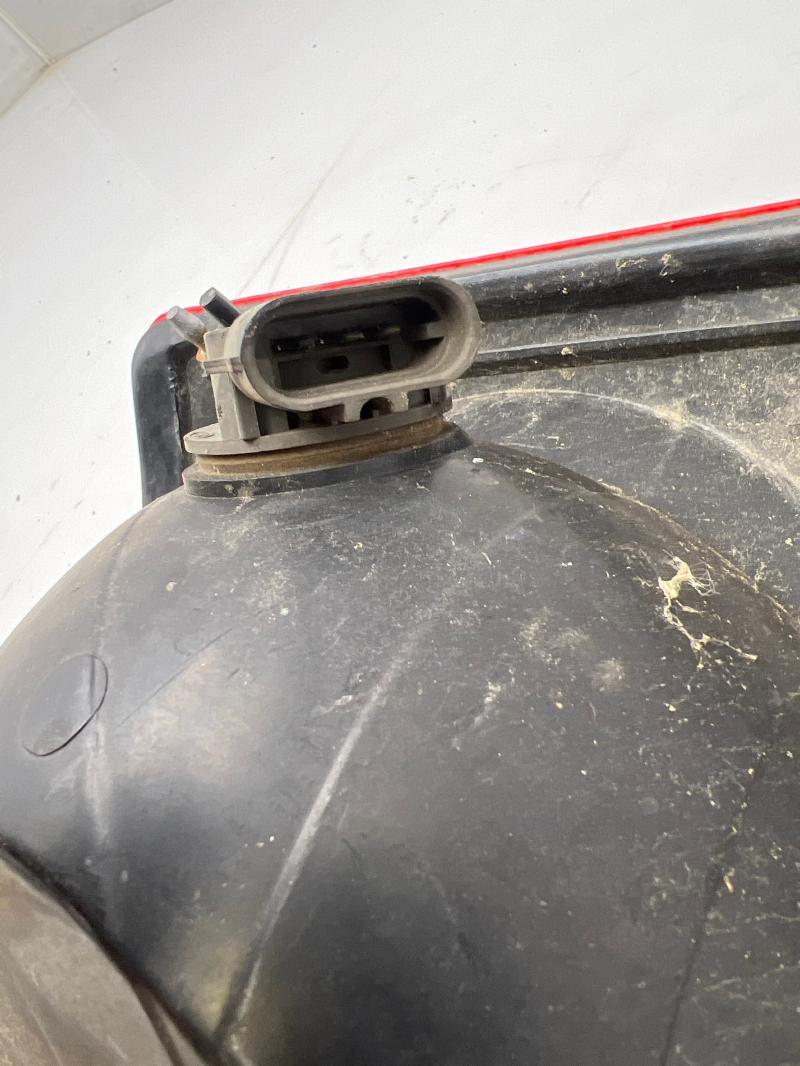 2002 Lincoln Navigator Tail Light Assembly