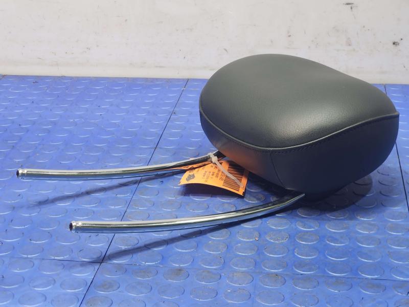 2006 Mercedes CLS-Class Headrest