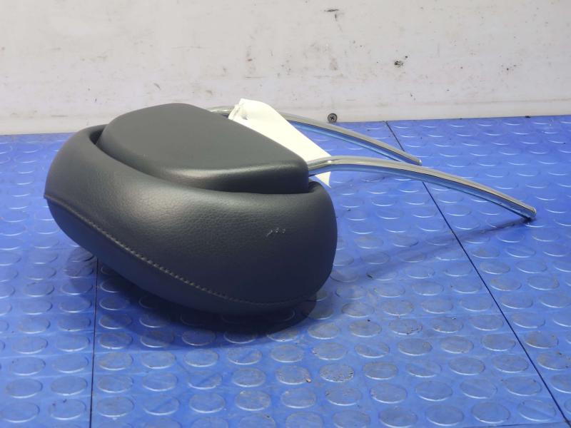 2006 Mercedes CLS-Class Headrest