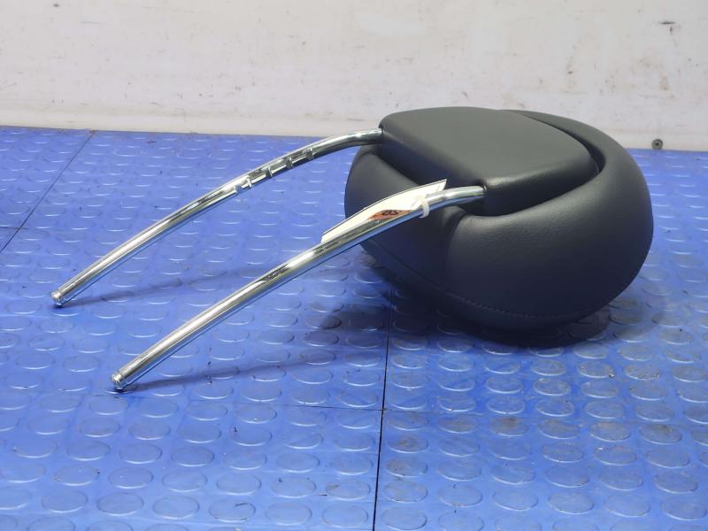 2006 Mercedes CLS-Class Headrest
