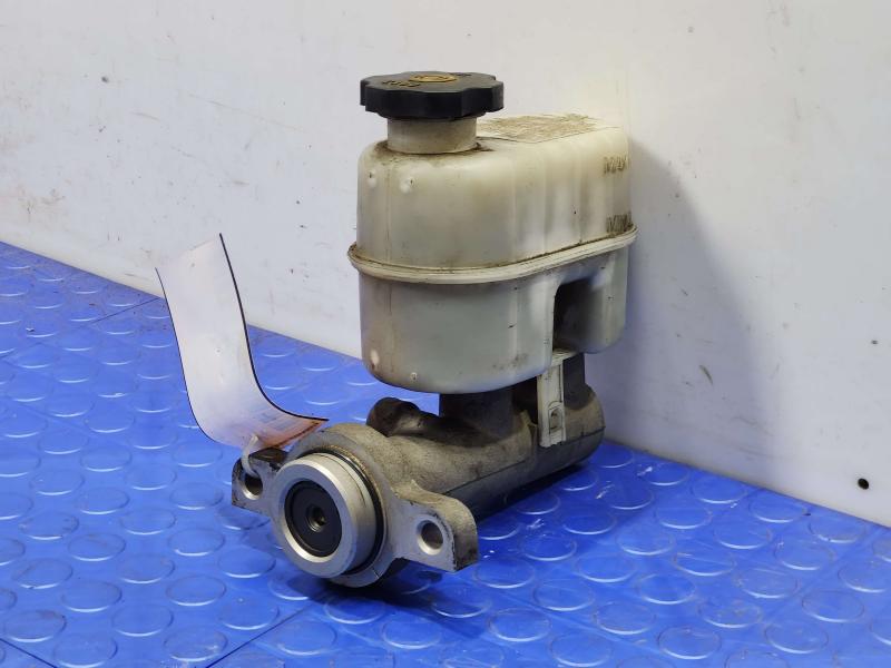 2012 GMC Yukon Master Cylinder