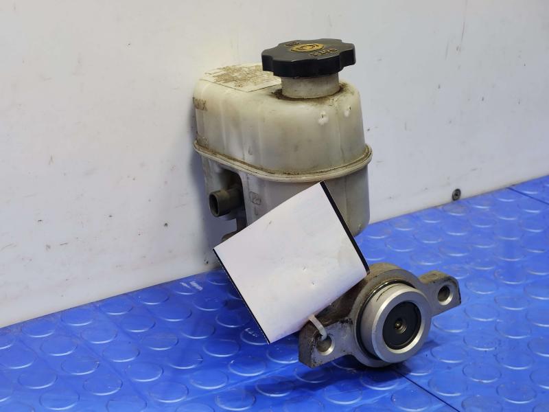 2012 GMC Yukon Master Cylinder