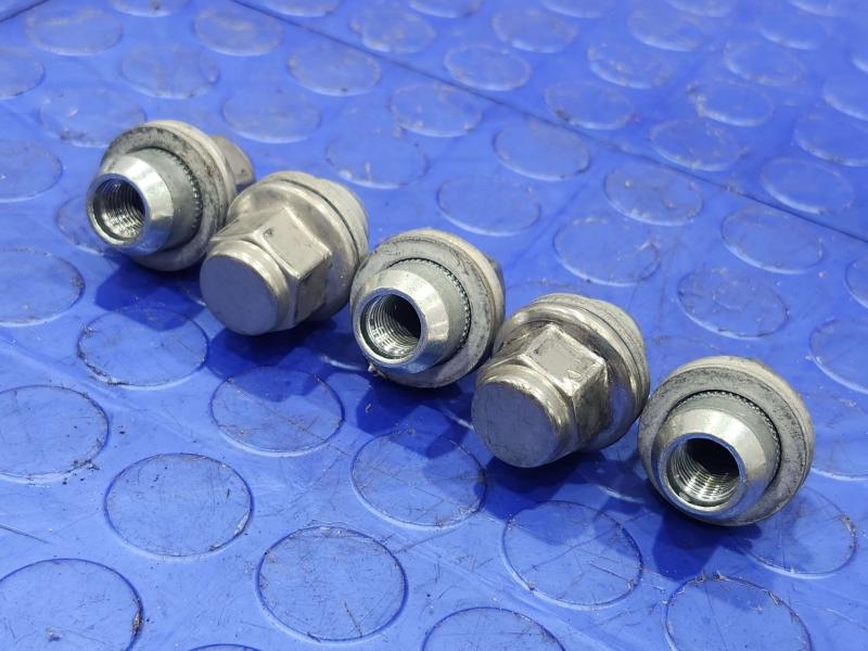 2018 Nissan Maxima Lug Nuts